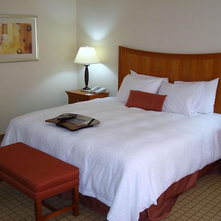 Hampton Inn Norco/Corona Номер фото